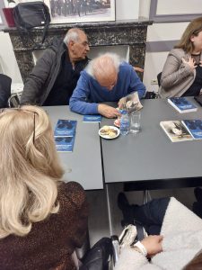 vakkas-karaoglan-imza-gunu2